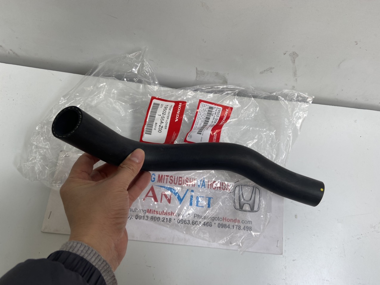 Ống cao su két nước phía dưới xe Honda CITY 2014